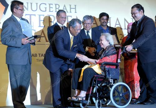 PTJ03_03102012_ANUGERAH