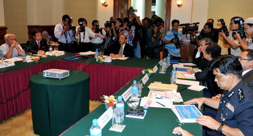 PTJ03_04062012_TUN_HANIFF