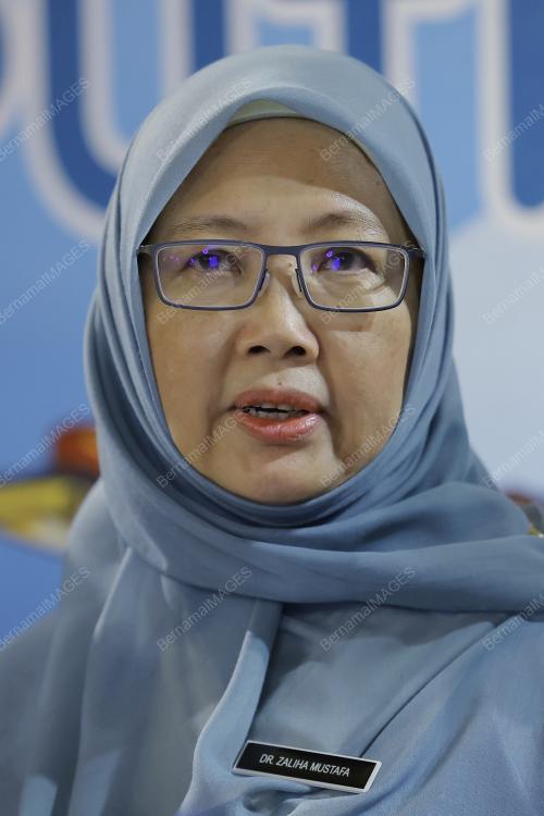 DR ZALIHA MUSTAFA