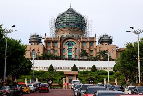 BANGUNAN PERDANA PUTRA