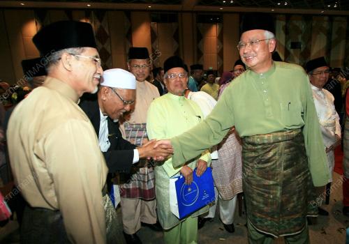 MOHD NAJIB TUN ABDUL RAZAK