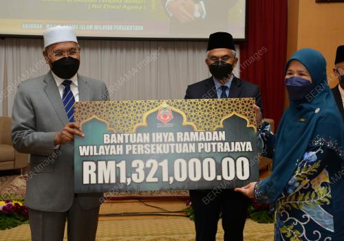 SENATOR DATUK IDRIS AHMAD