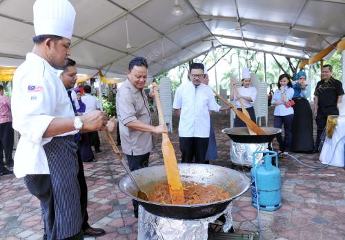 PTJ03_05072016_RAYA