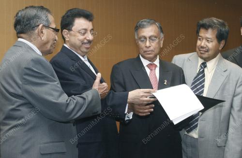 TAN SRI NOR MOHAMED YAKCOP