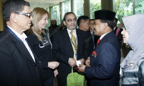 DATUK SERI JAMIL KHIR BAHAROM