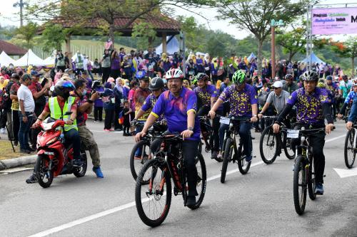 TAN SRI MOHD ZUKI ALI