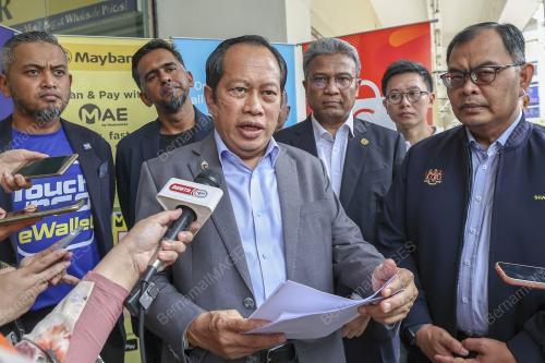 DATUK SERI AHMAD MASLAN