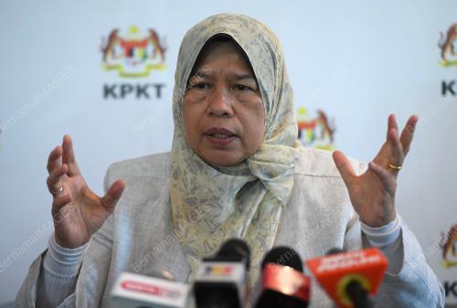 ZURAIDA KAMARUDDIN