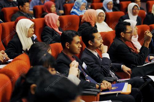MAHATHIR MOHAMAD