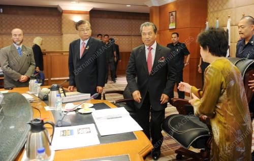 TAN SRI MUHYIDDIN YASSIN