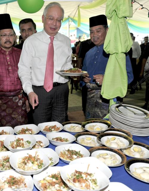 DATUK SERI MOHD NAJIB TUN ABDUL RAZAK