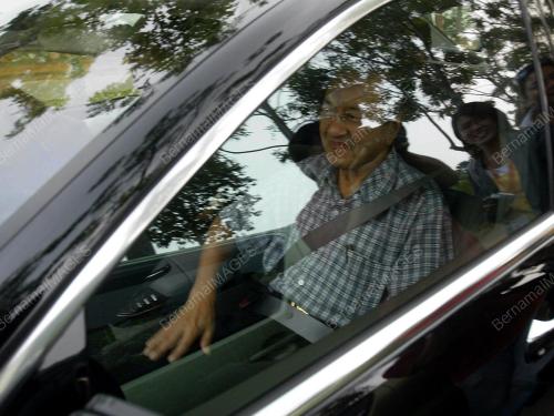 TUN DR MAHATHIR MOHAMAD