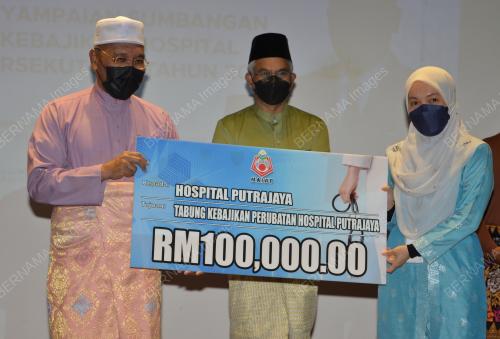 SENATOR DATUK IDRIS AHMAD