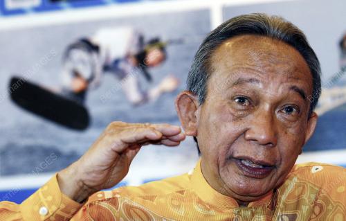 KEJOHANAN PIALA LUNCUR AIR DUNIA