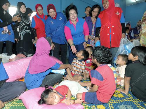 PTJ03_08112012_ROSMAH_BANJIR