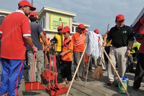 PTJ03_08112015_GOTONG