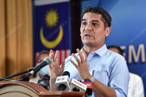 DR MOHD RADZI MD JIDIN