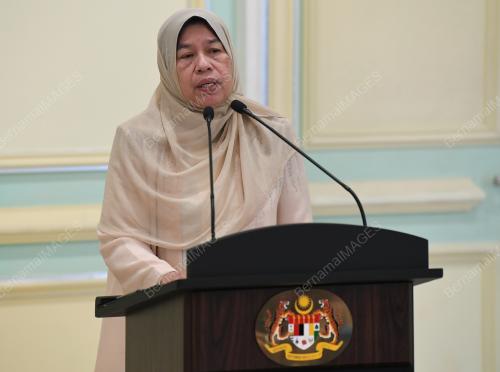 ZURAIDA KAMARUDDIN