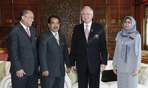 DATUK SERI MOHD NAJIB TUN ABDUL RAZAK
