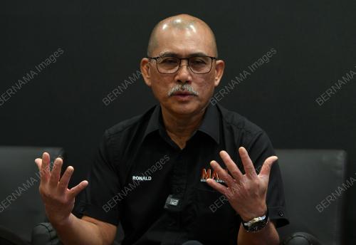 DATUK SERI DR RONALD KIANDEE