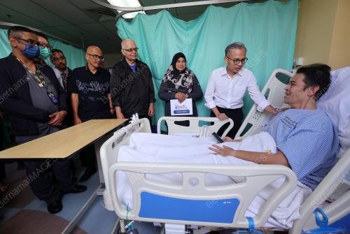 DATUK FAHMI FADZIL