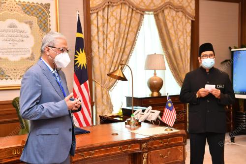 DATUK SERI ISMAIL SABRI YAAKOB