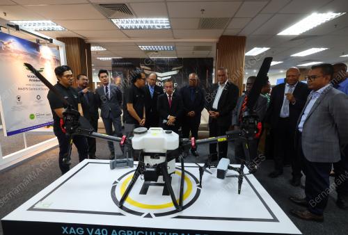DR AZMAN ISMAIL