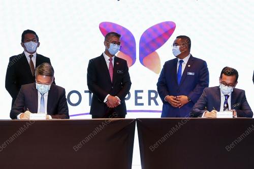 TENGKU DATUK SERI ZAFRUL TENGKU ABDUL AZIZ