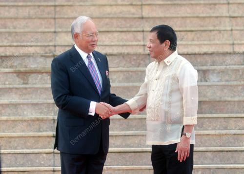 PTJ03_10112016_NAJIB_DUTERTE
