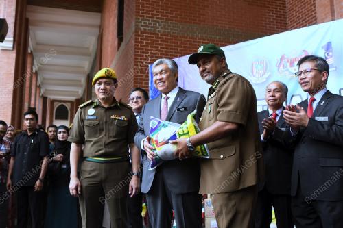 PTJ03_10112017_BANTUAN