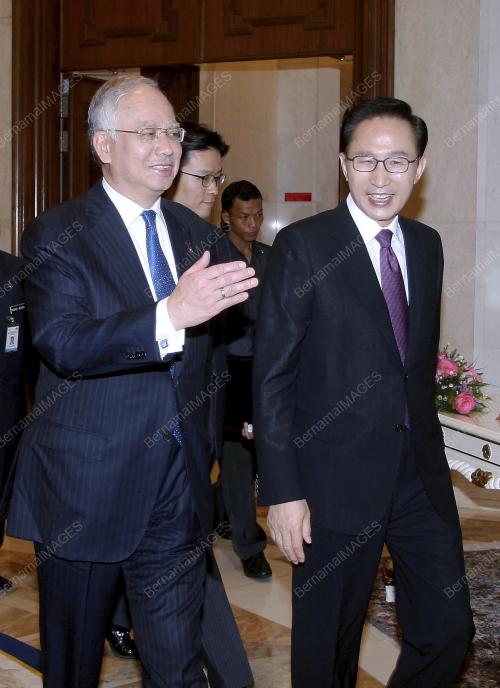 MOHD NAJIB TUN ABDUL RAZAK