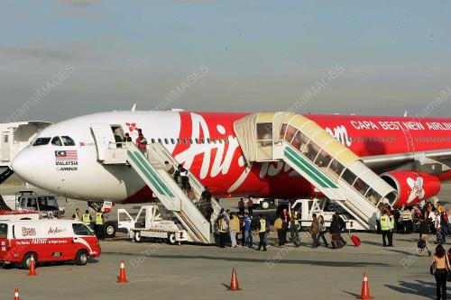 AIRASIA X FLIGHT TO LONDON