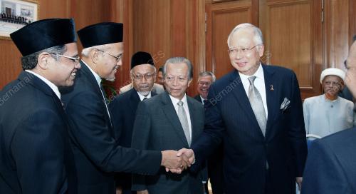 MOHD NAJIB TUN ABDUL RAZAK