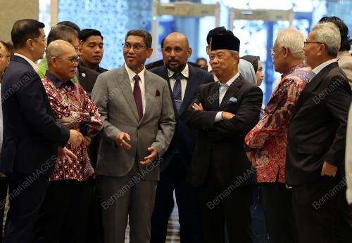 TAN SRI MUHYIDDIN YASSIN