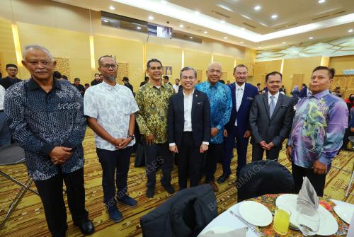FAHMI FADZIL
