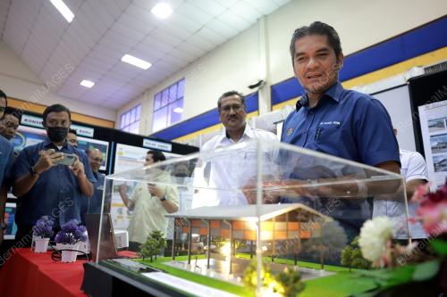 DATUK DR RADZI JIDIN
