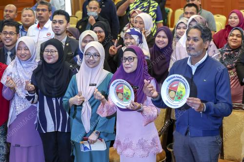 KHAIRY JAMALUDDIN