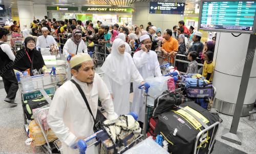 JEMAAH HAJI PERTAMA TIBA