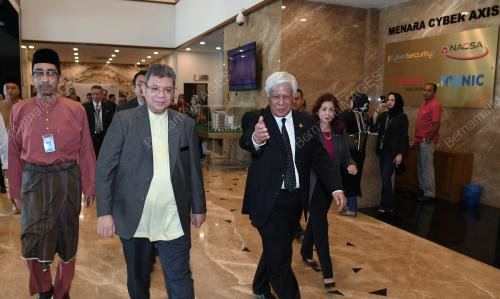 DATUK SAIFUDDIN ABDULLAH