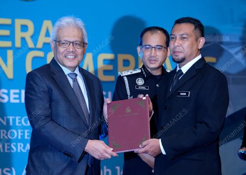 DATUK SERI HAMZAH ZAINUDDIN