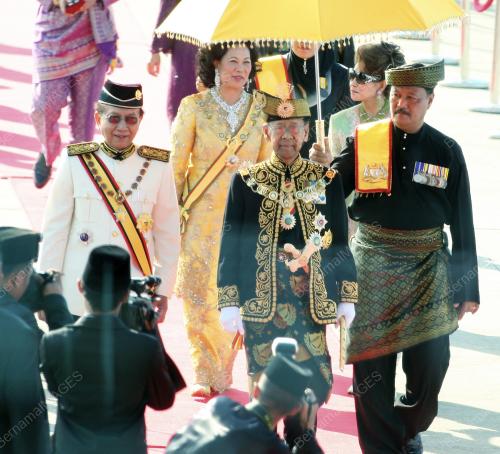 TUANKU ABDUL HALIM MU`ADZAM SHAH