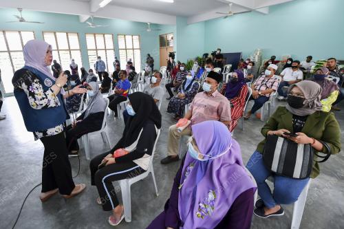 DATUK SERI RINA MOHD HARUN