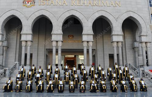 TUN TENGKU MAIMUN TUAN MAT