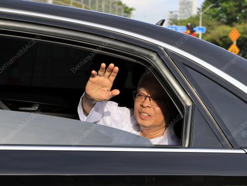 DATUK SERI ISMAIL SABRI YAAKOB