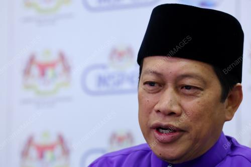 DATUK SERI AHMAD MASLAN