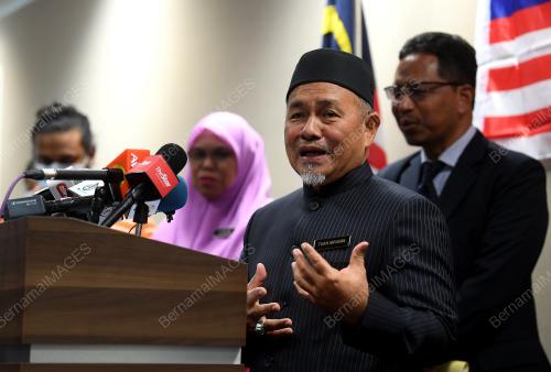 DATUK SERI TUAN IBRAHIM TUAN MAN