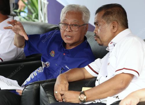 DATUK SERI ISMAIL SABRI YAAKOB