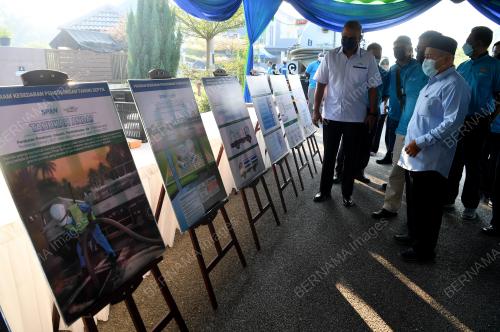 DATUK SERI TUAN IBRAHIM TUAN MAN