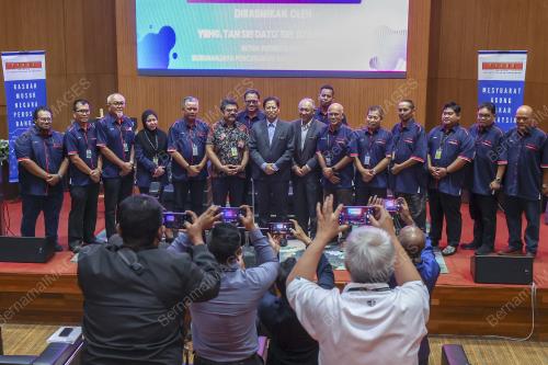 TAN SRI AZAM BAKI