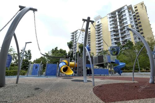 TAMAN PERMAINAN KANAK-KANAK LENGANG